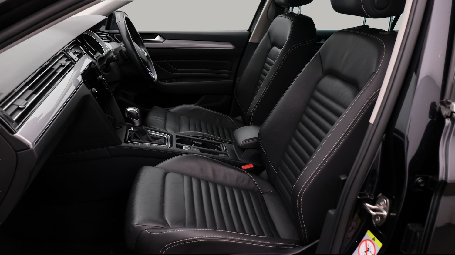 Used Volkswagen Passat 2021 for sale - 77616950: Photo 14