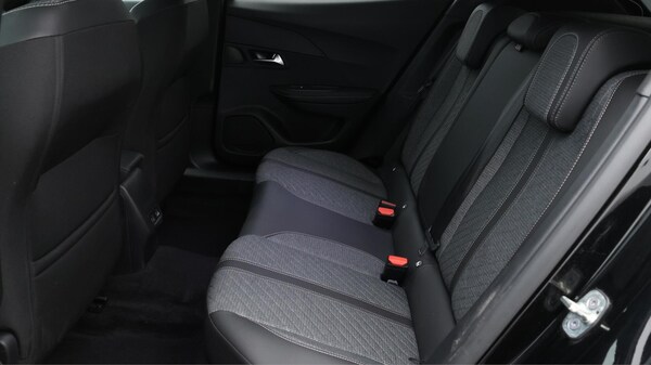 Used Peugeot 2008 2023 for sale - 76238872: Photo 17