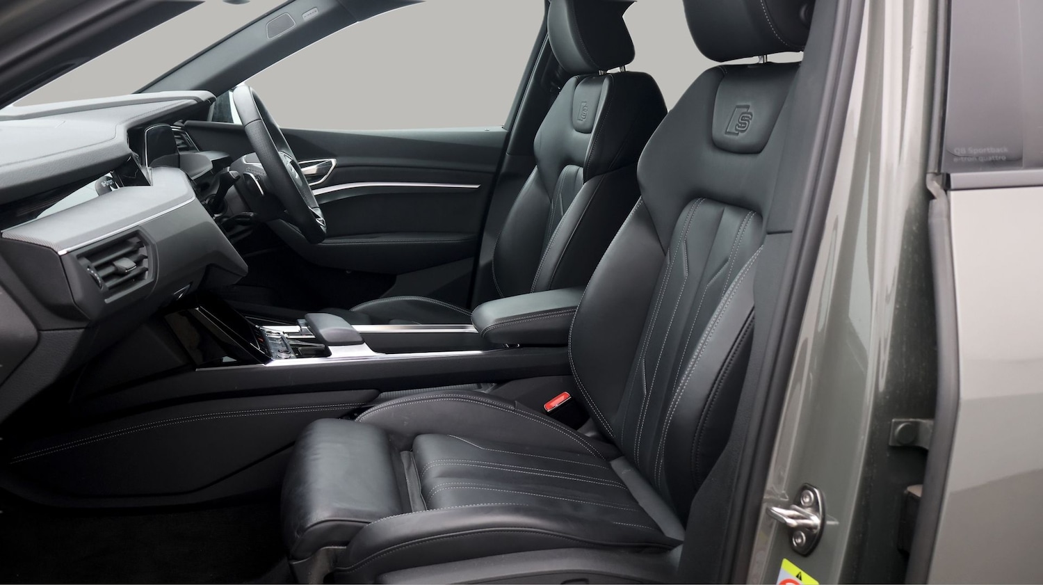 Used Audi Q8 2024 for sale - 77355087: Photo 14