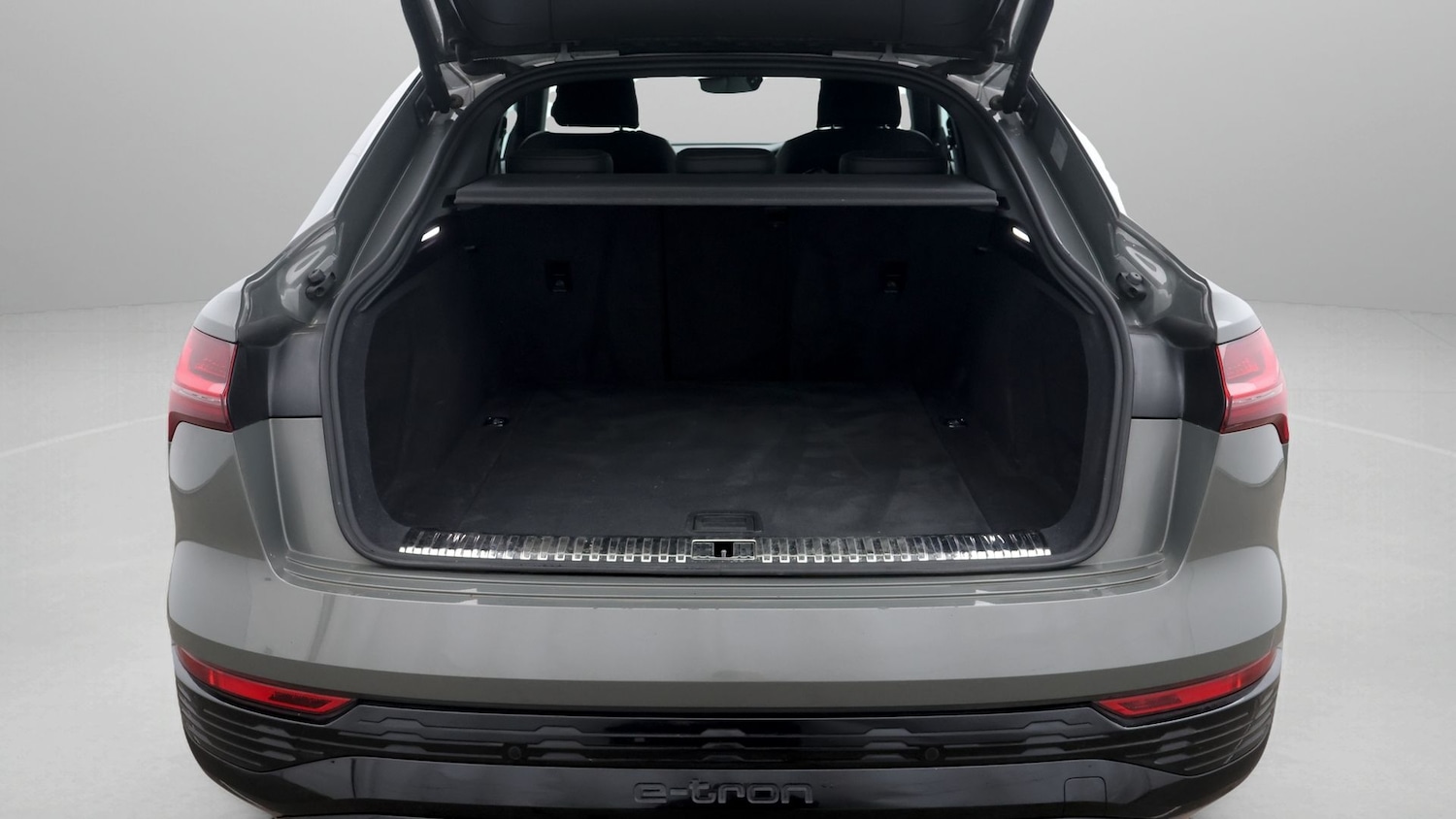 Used Audi Q8 2024 for sale - 77355087: Photo 17