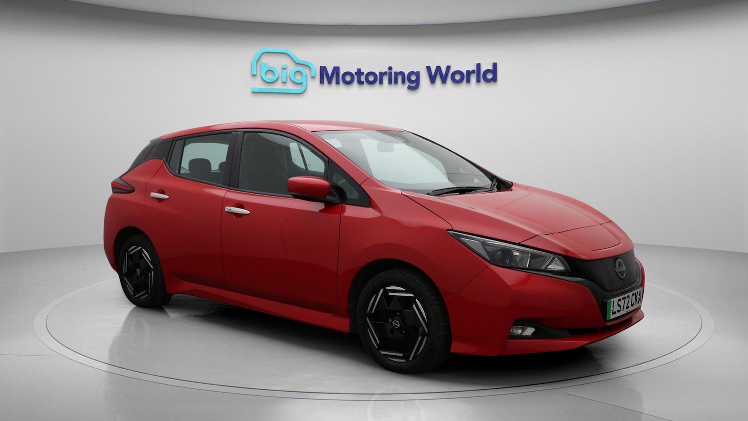 Used Nissan Leaf 2022 for sale - 76432947: Photo 2