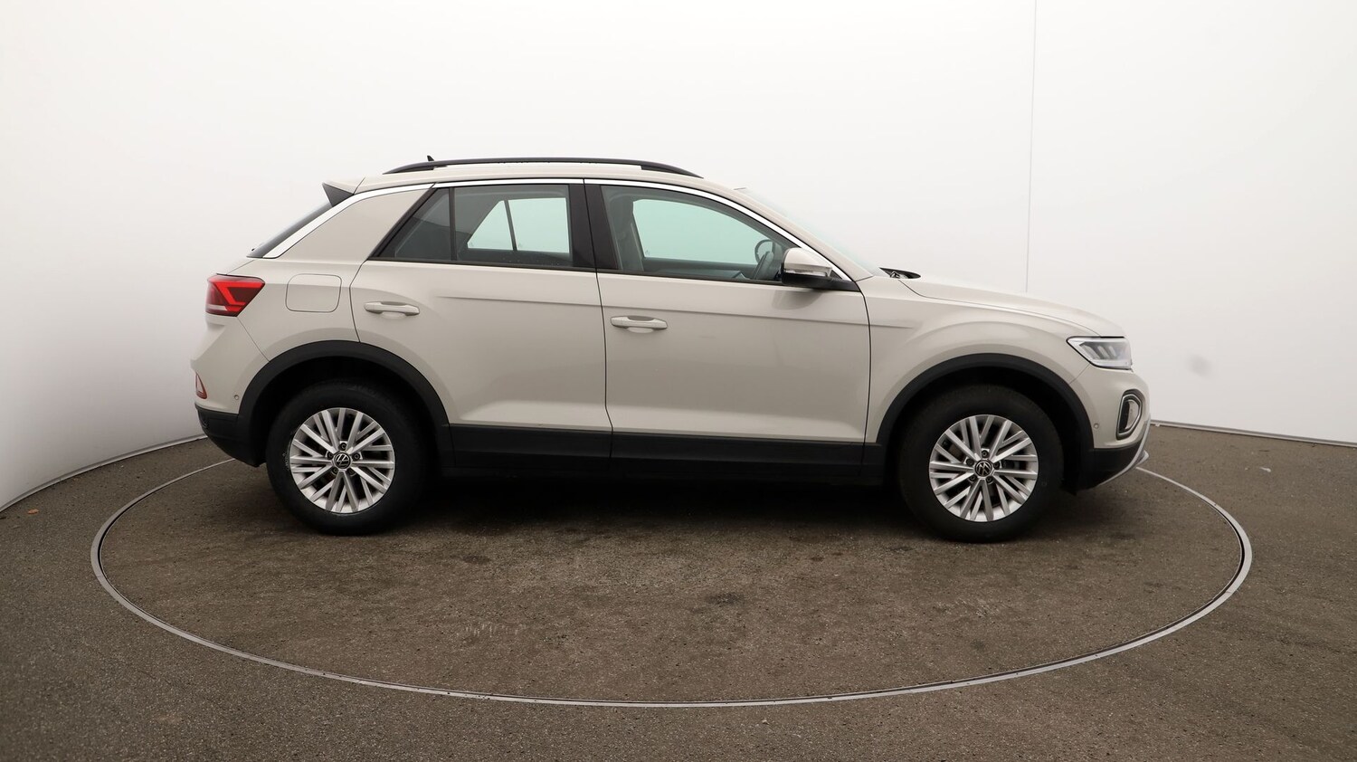 Used Volkswagen T-Roc for sale - 76810154: Photo 43