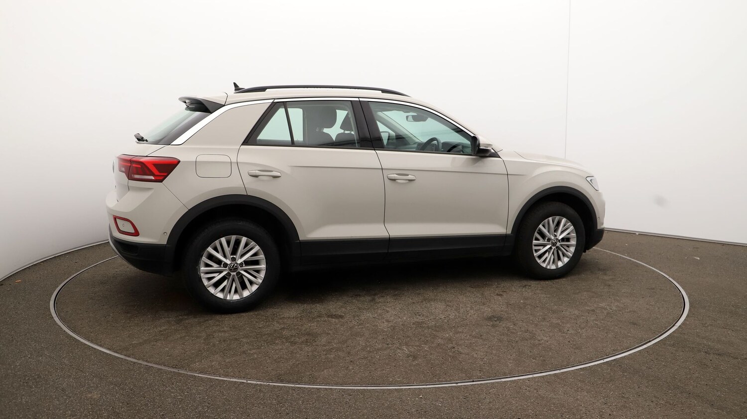 Used Volkswagen T-Roc for sale - 76810154: Photo 45