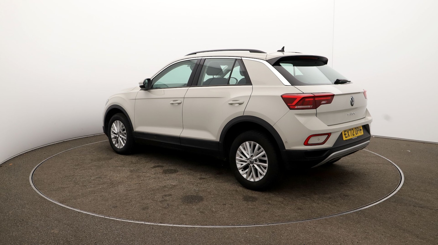 Used Volkswagen T-Roc for sale - 76810154: Photo 57