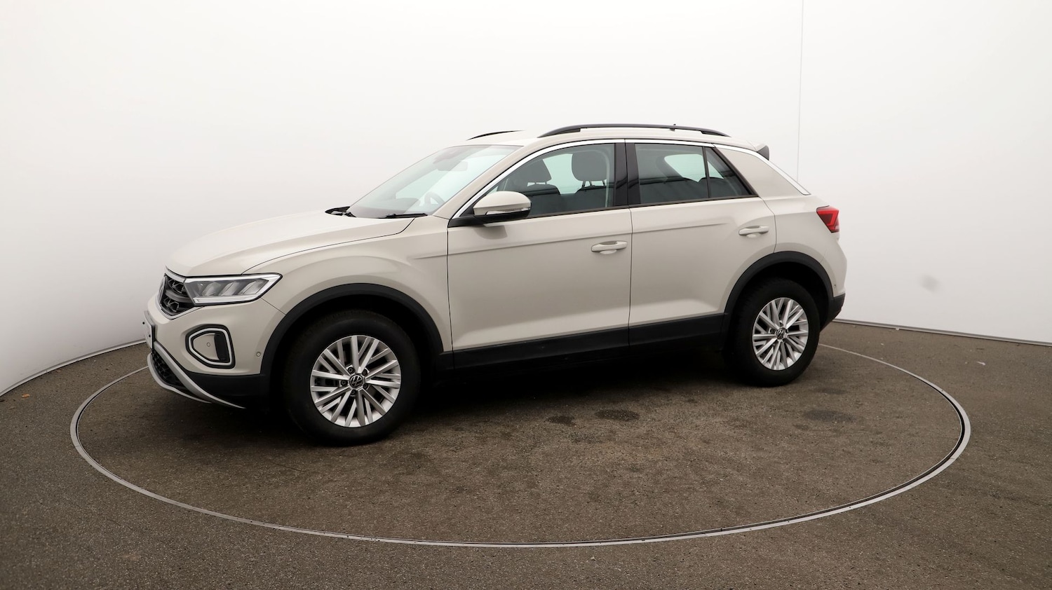 Used Volkswagen T-Roc for sale - 76810154: Photo 61