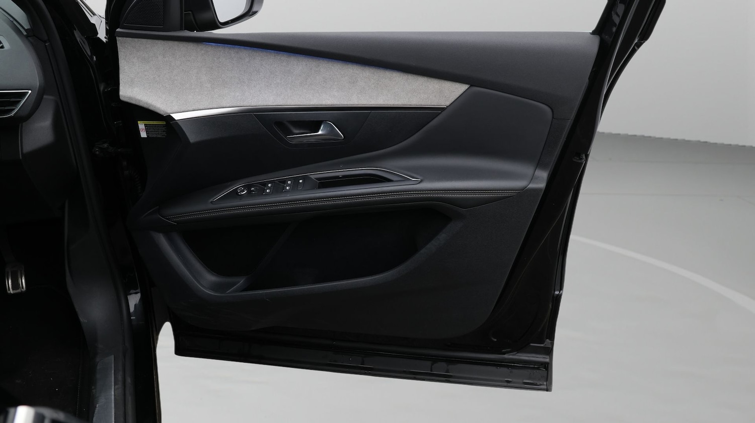 Used Peugeot 3008 2023 for sale - 77258426: Photo 15