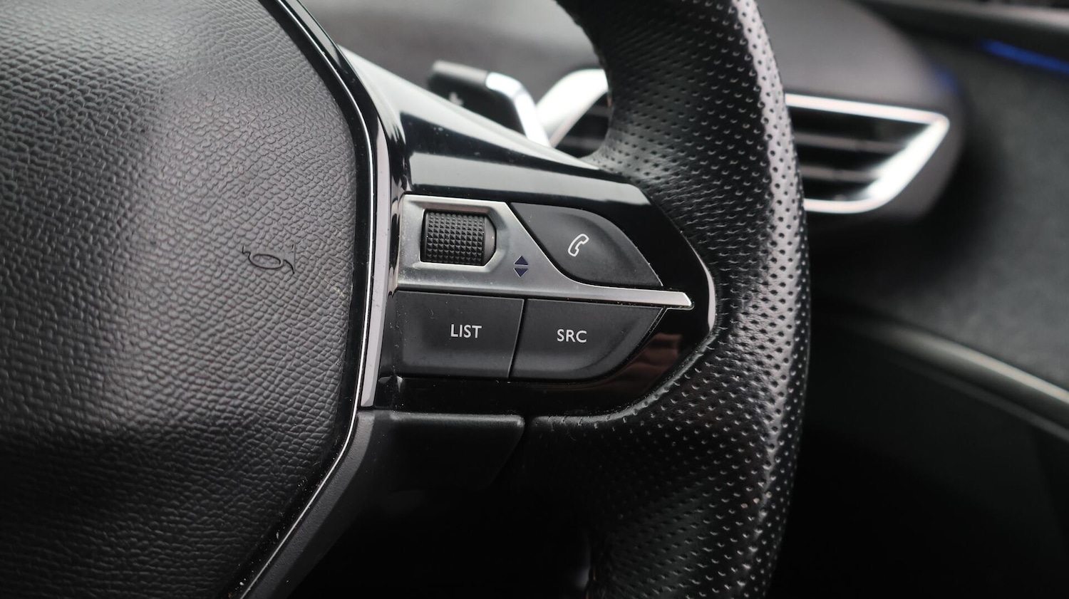 Used Peugeot 3008 2019 for sale - 76360230: Photo 27
