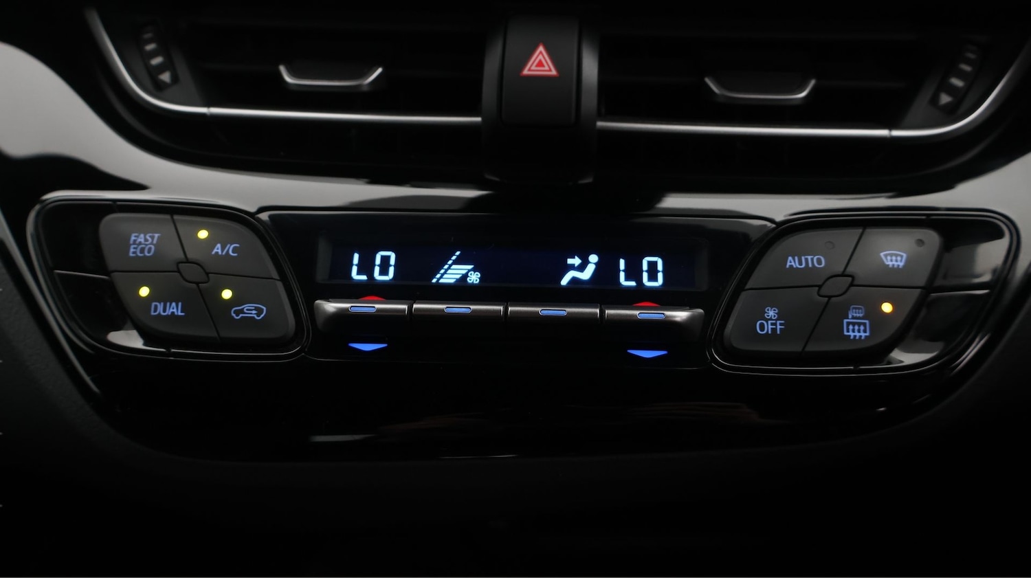 Used Toyota C-HR 2023 for sale - 77609783: Photo 12