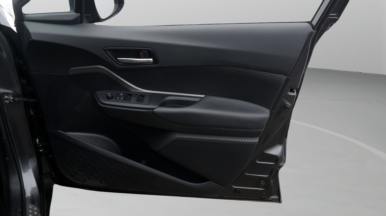 Used Toyota C-HR 2023 for sale - 77609783: Photo 15