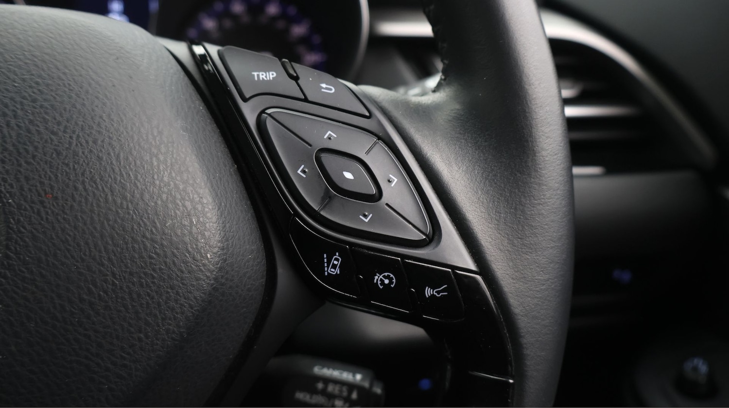 Used Toyota C-HR 2023 for sale - 77609783: Photo 23