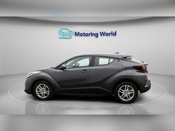 Used Toyota C-HR 2023 for sale - 77609783: Photo