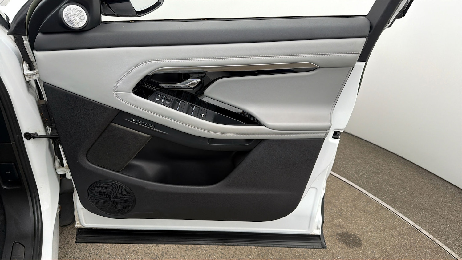 Used Land Rover Range Rover Evoque 2023 for sale - 78078795: Photo 14