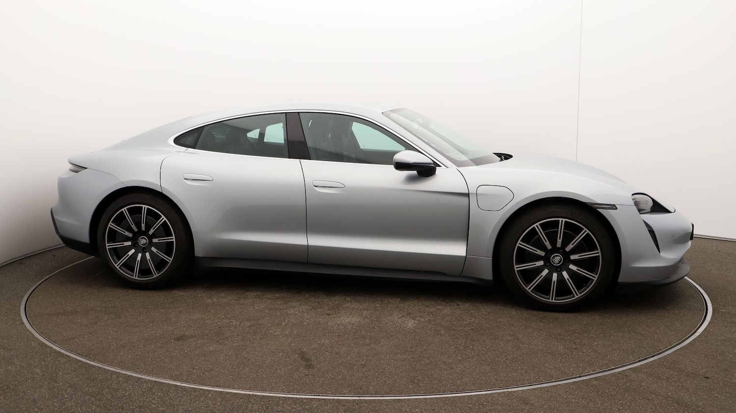 Used Porsche Taycan 2020 for sale - 76811560: Photo 43