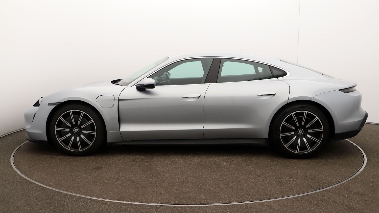 Used Porsche Taycan 2020 for sale - 76811560: Photo 59