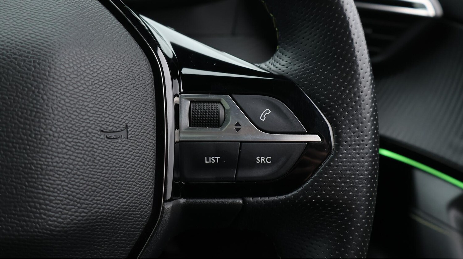 Used Peugeot 2008 2021 for sale - 76585109: Photo 29