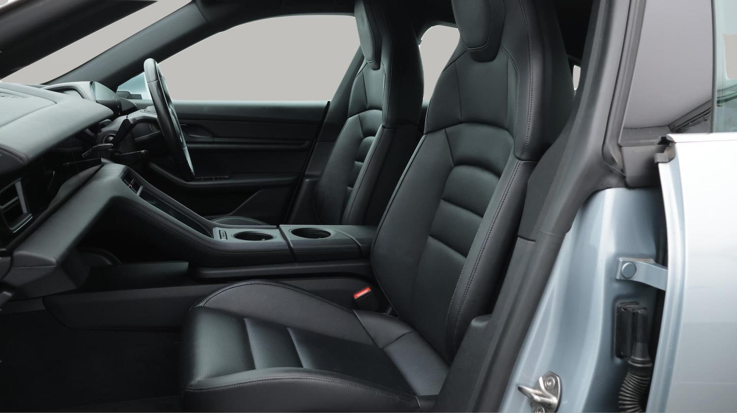 Used Porsche Taycan 2020 for sale - 76585449: Photo 15