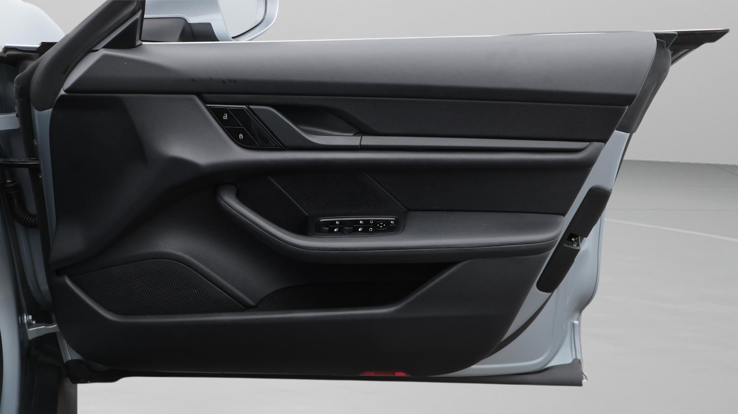 Used Porsche Taycan 2020 for sale - 76585449: Photo 16