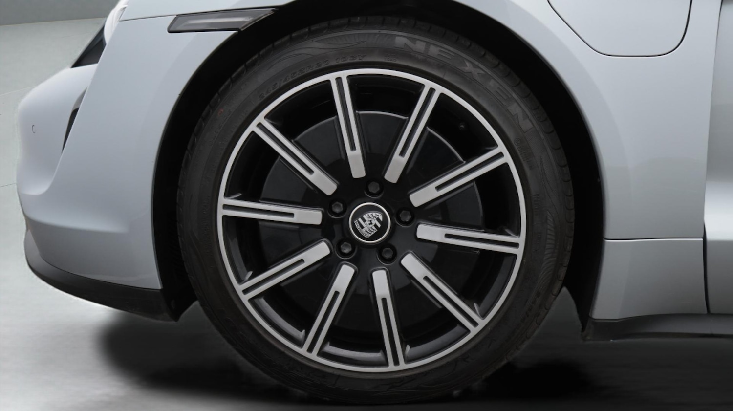 Used Porsche Taycan 2020 for sale - 76585449: Photo 19