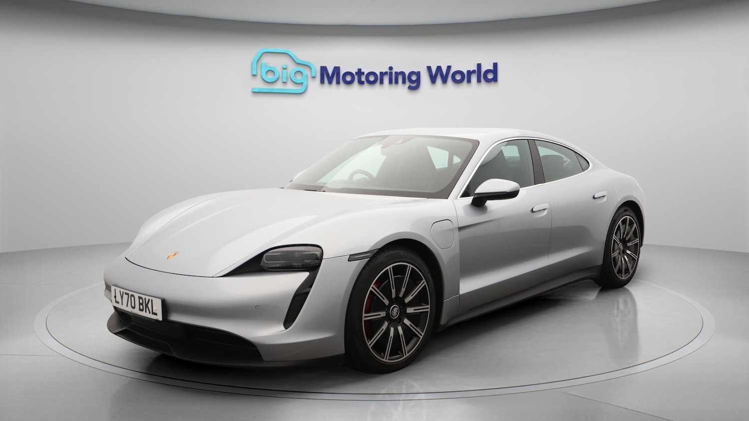 Used Porsche Taycan 2020 for sale - 76585449: Photo 4