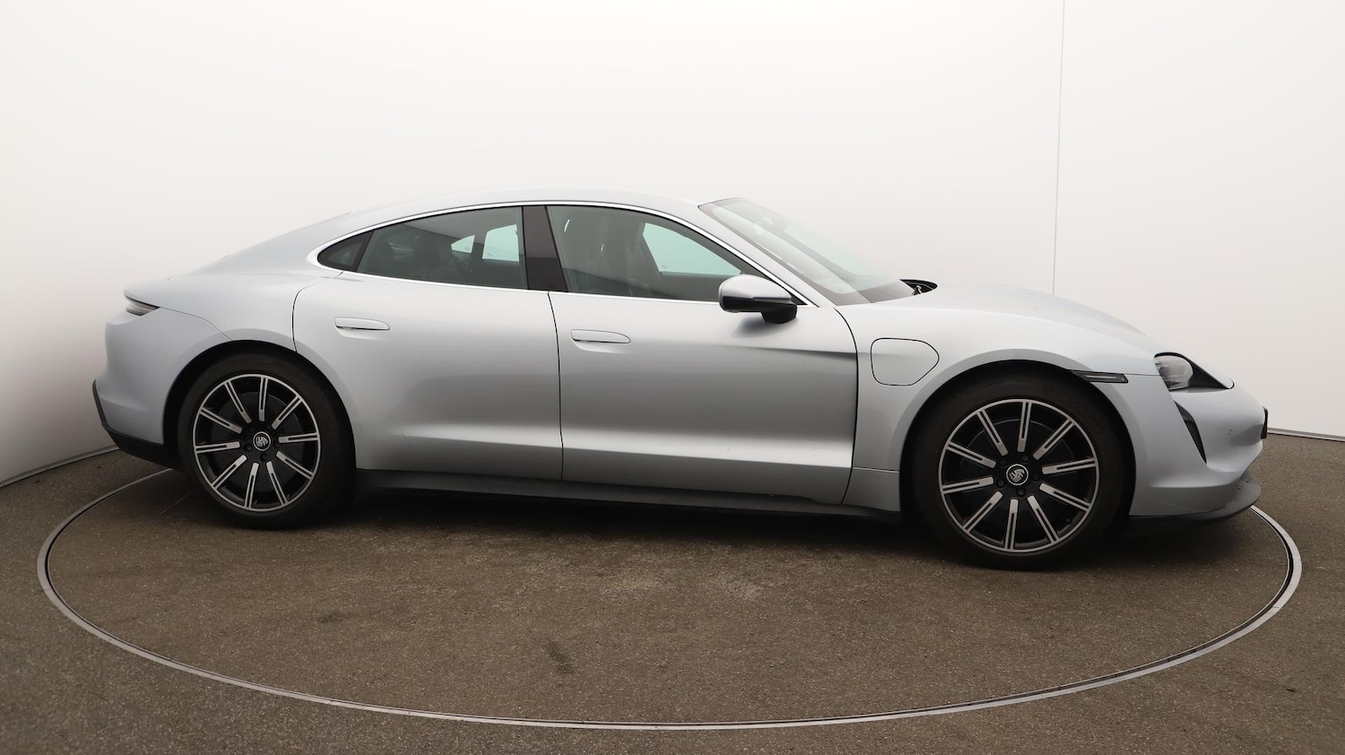 Used Porsche Taycan 2020 for sale - 76585449: Photo 51