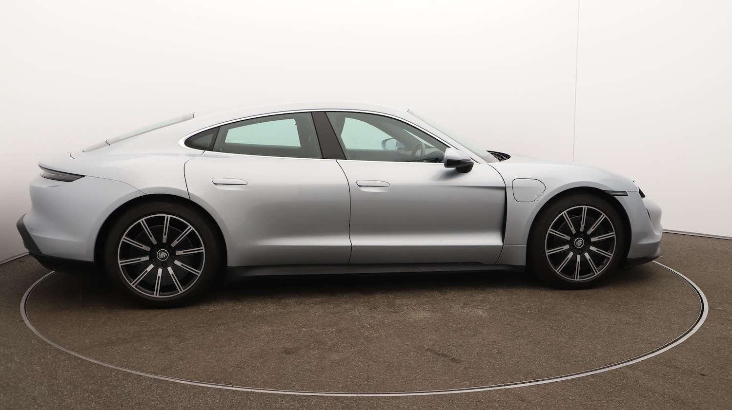 Used Porsche Taycan 2020 for sale - 76585449: Photo 53