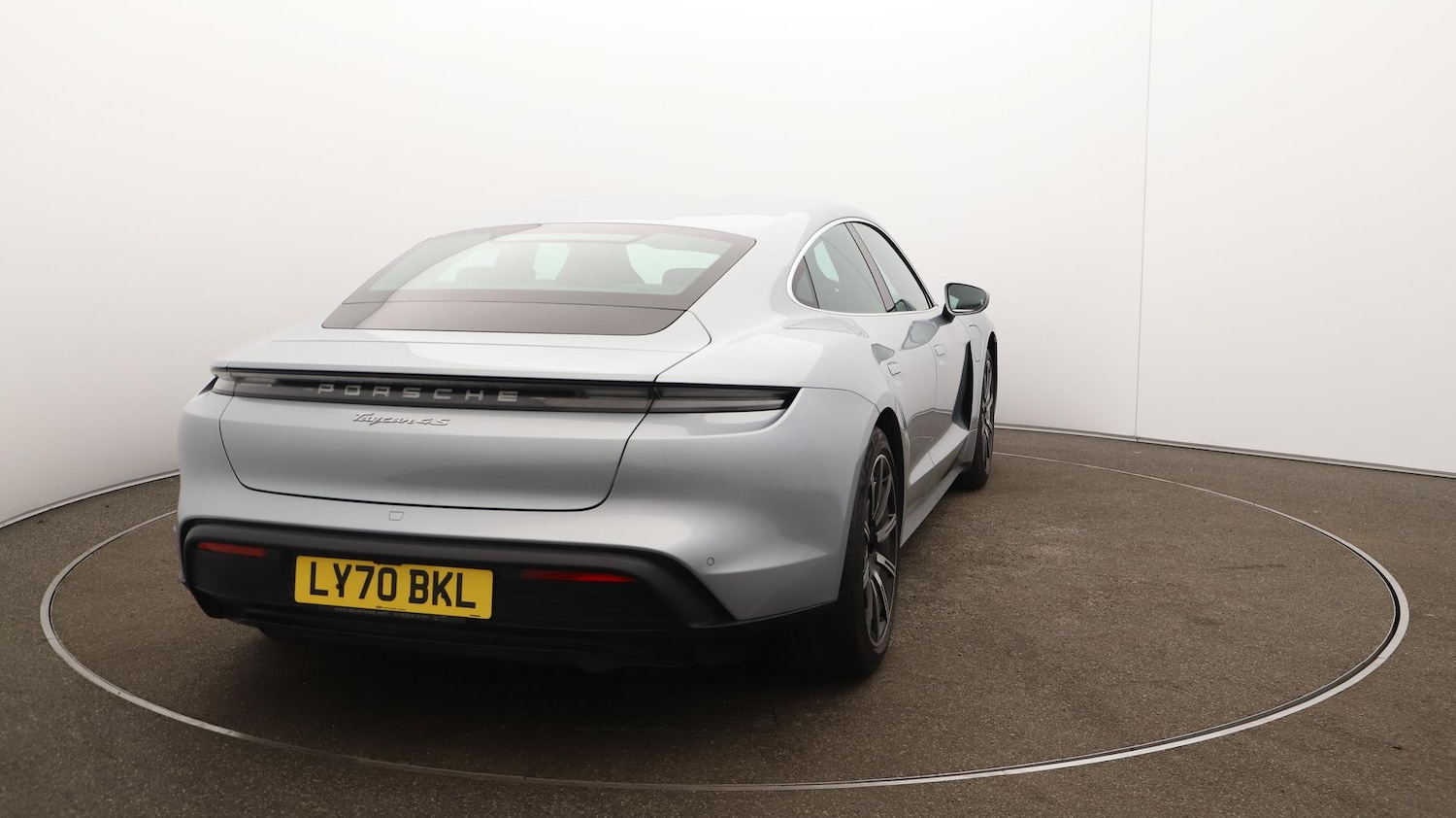 Used Porsche Taycan 2020 for sale - 76585449: Photo 59