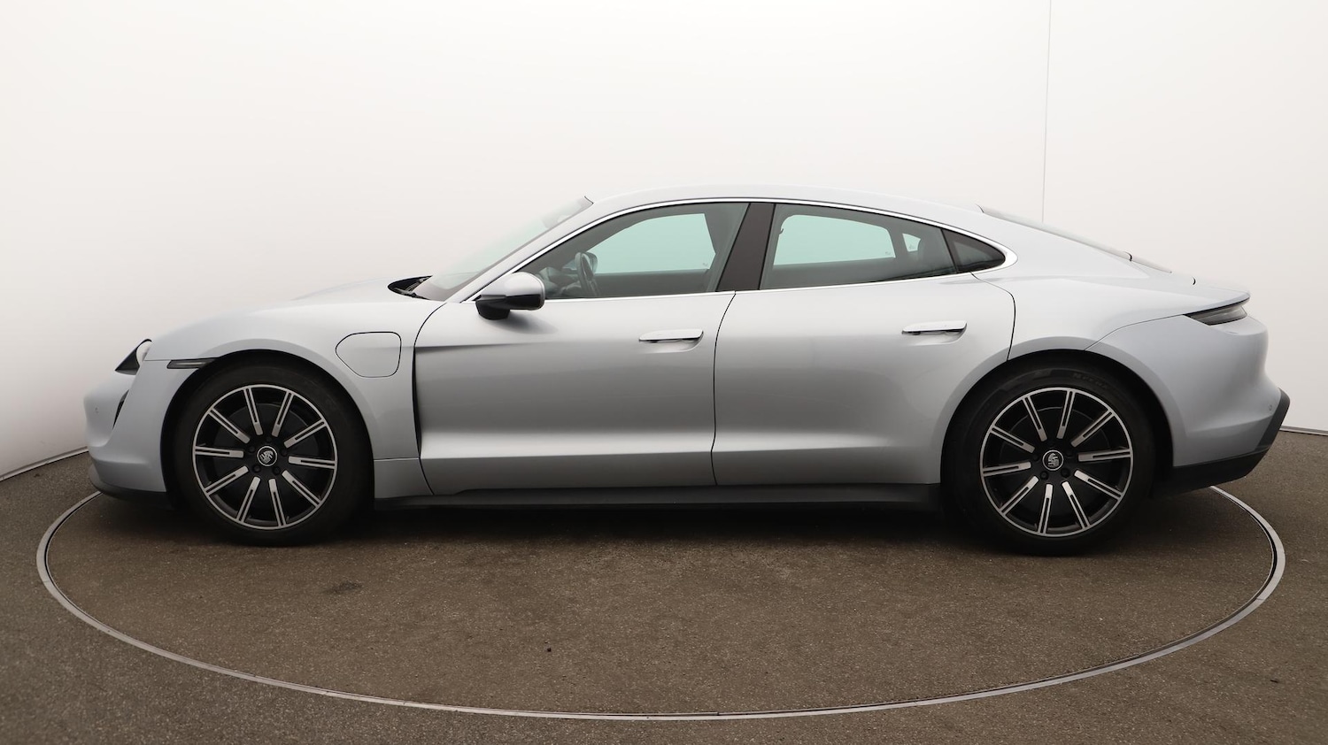 Used Porsche Taycan 2020 for sale - 76585449: Photo 67