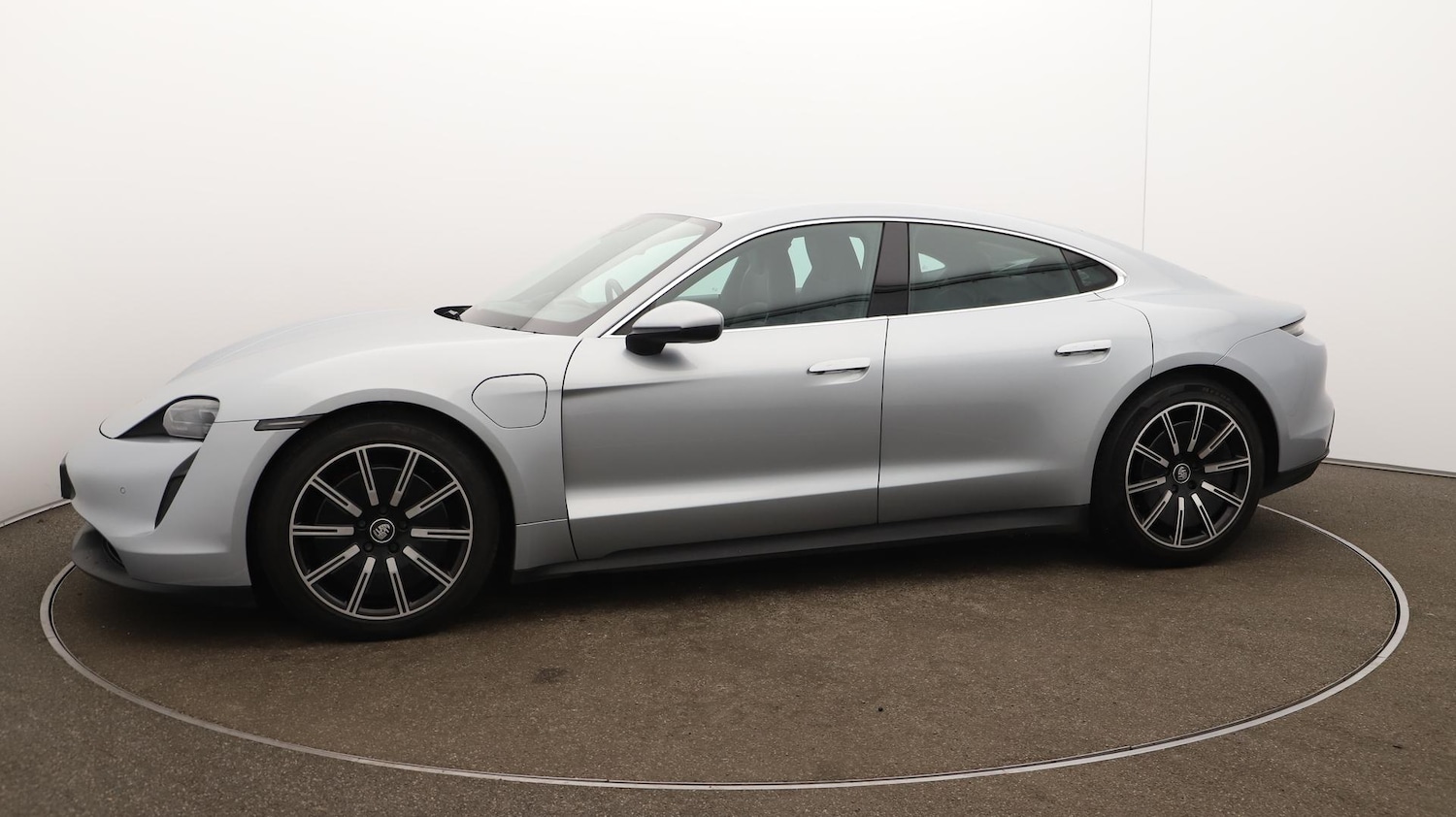 Used Porsche Taycan 2020 for sale - 76585449: Photo 69