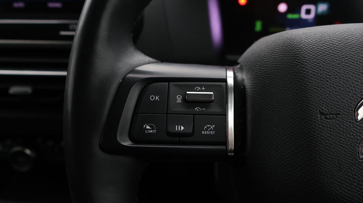 Used Citroen e-C4 2023 for sale - 77840055: Photo 22