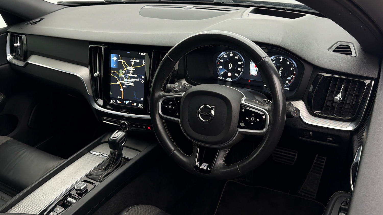 Used Volvo V60 2020 for sale - 77931121: Photo 9