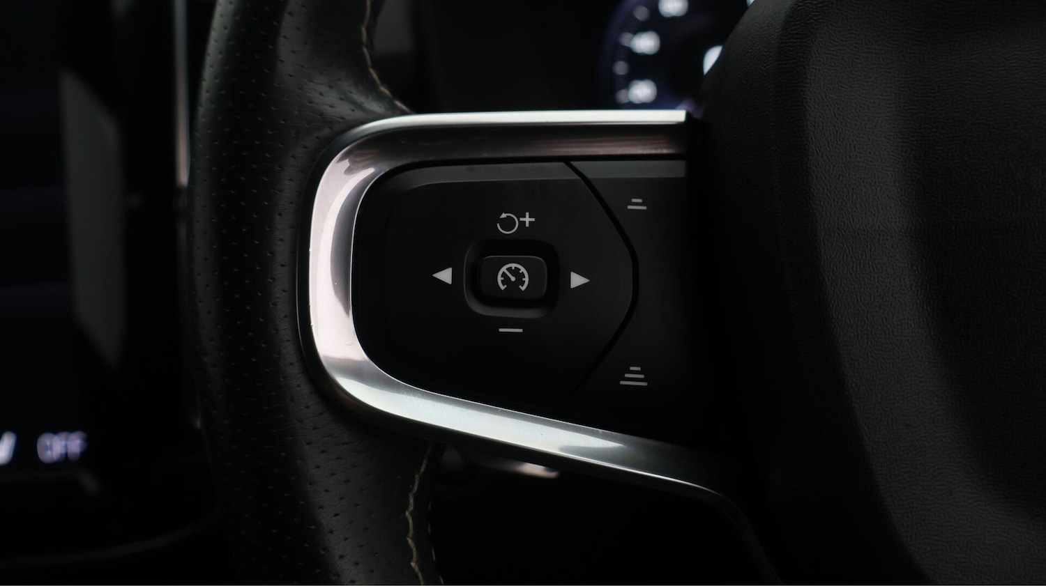 Used Volvo XC40 2019 for sale - 76423349: Photo 25