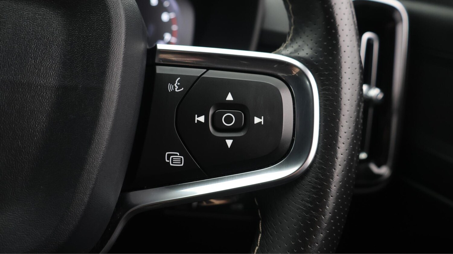 Used Volvo XC40 2019 for sale - 76423349: Photo 26