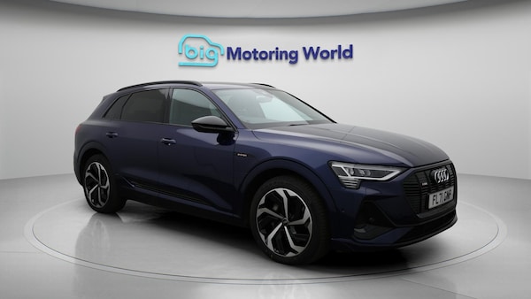 Used Audi e-tron 2021 for sale - 76226371: Photo 2