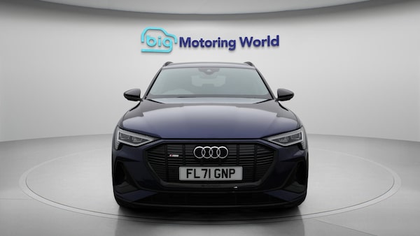Used Audi e-tron 2021 for sale - 76226371: Photo 3