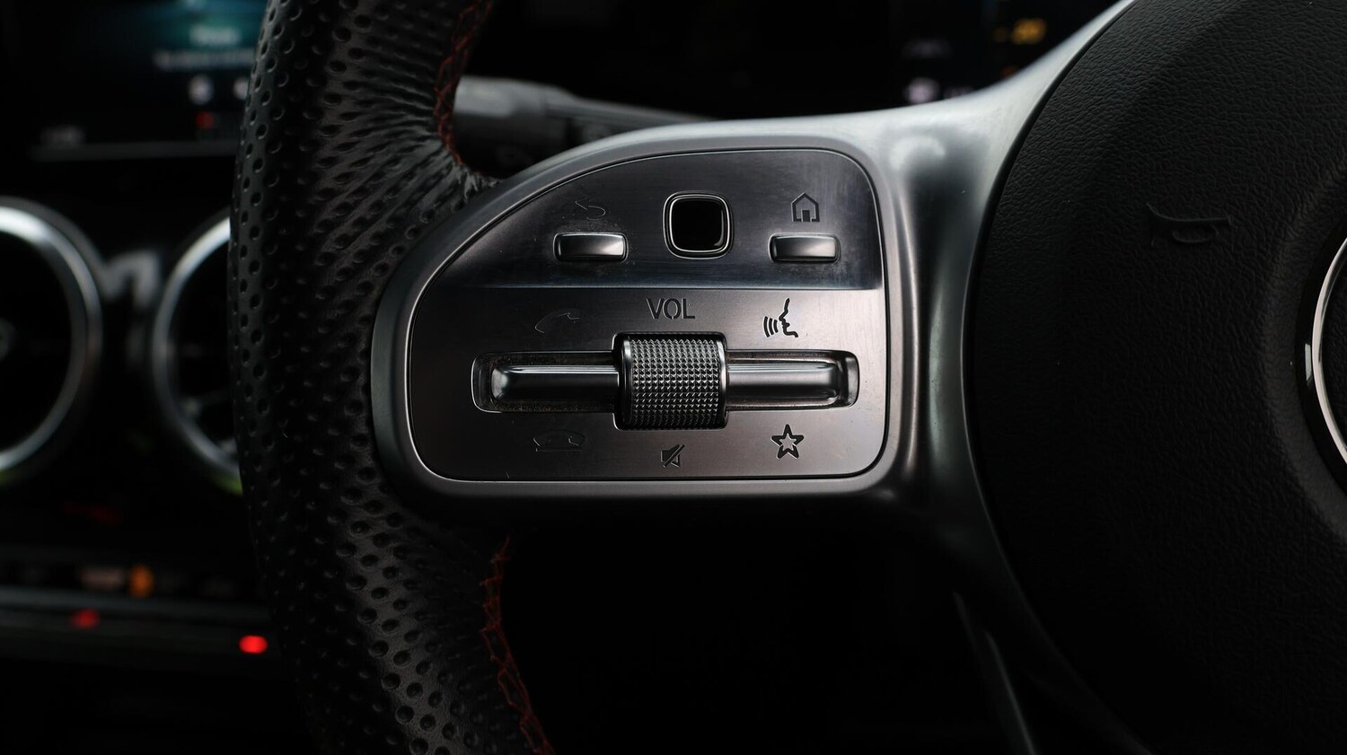 Used Mercedes-Benz GLB 2021 for sale - 76337350: Photo 25
