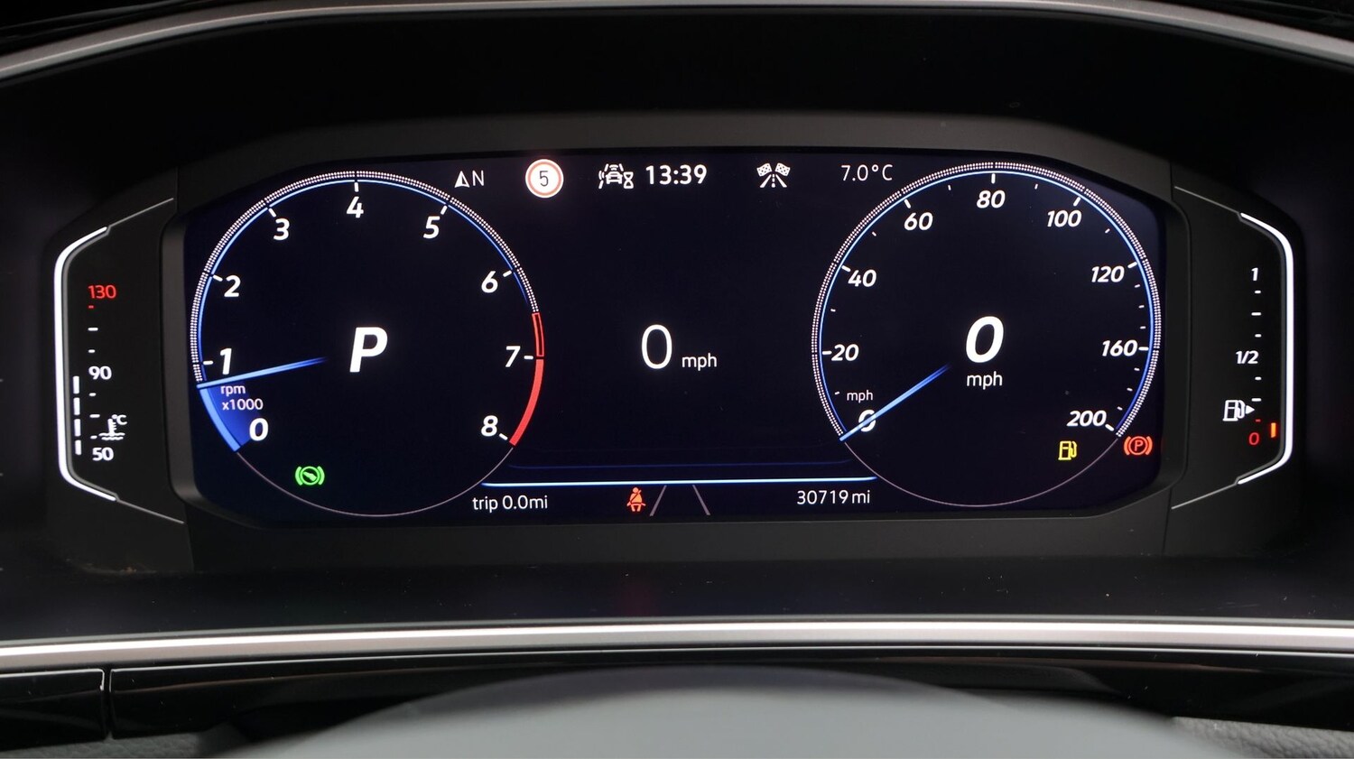 Used Volkswagen T-Roc 2023 for sale - 77296619: Photo 10