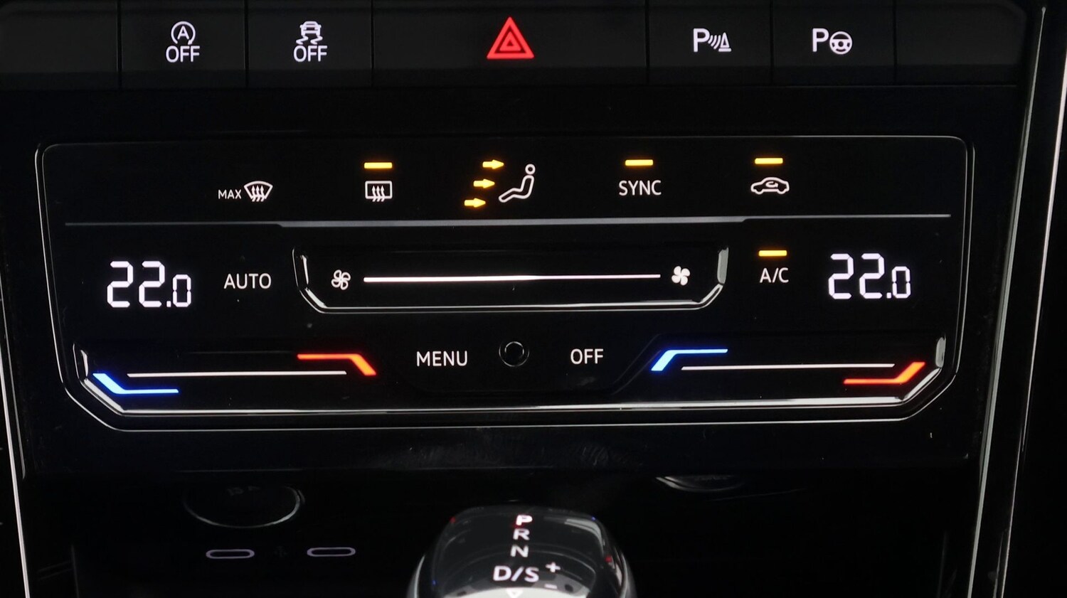 Used Volkswagen T-Roc 2023 for sale - 77296619: Photo 12