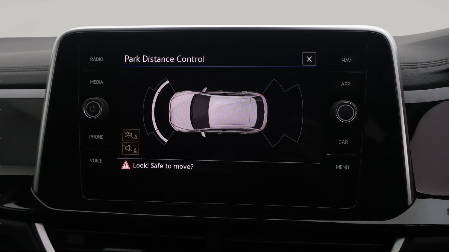 Used Volkswagen T-Roc 2023 for sale - 77296619: Photo 25