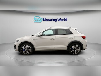 Used Volkswagen T-Roc 2023 for sale - 77296619: Photo
