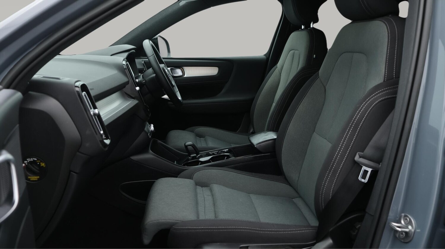 Used Volvo XC40 2023 for sale - 76484514: Photo 14