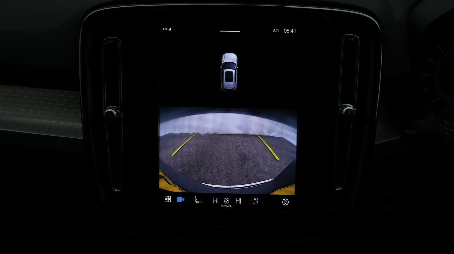 Used Volvo XC40 2023 for sale - 76484514: Photo 23