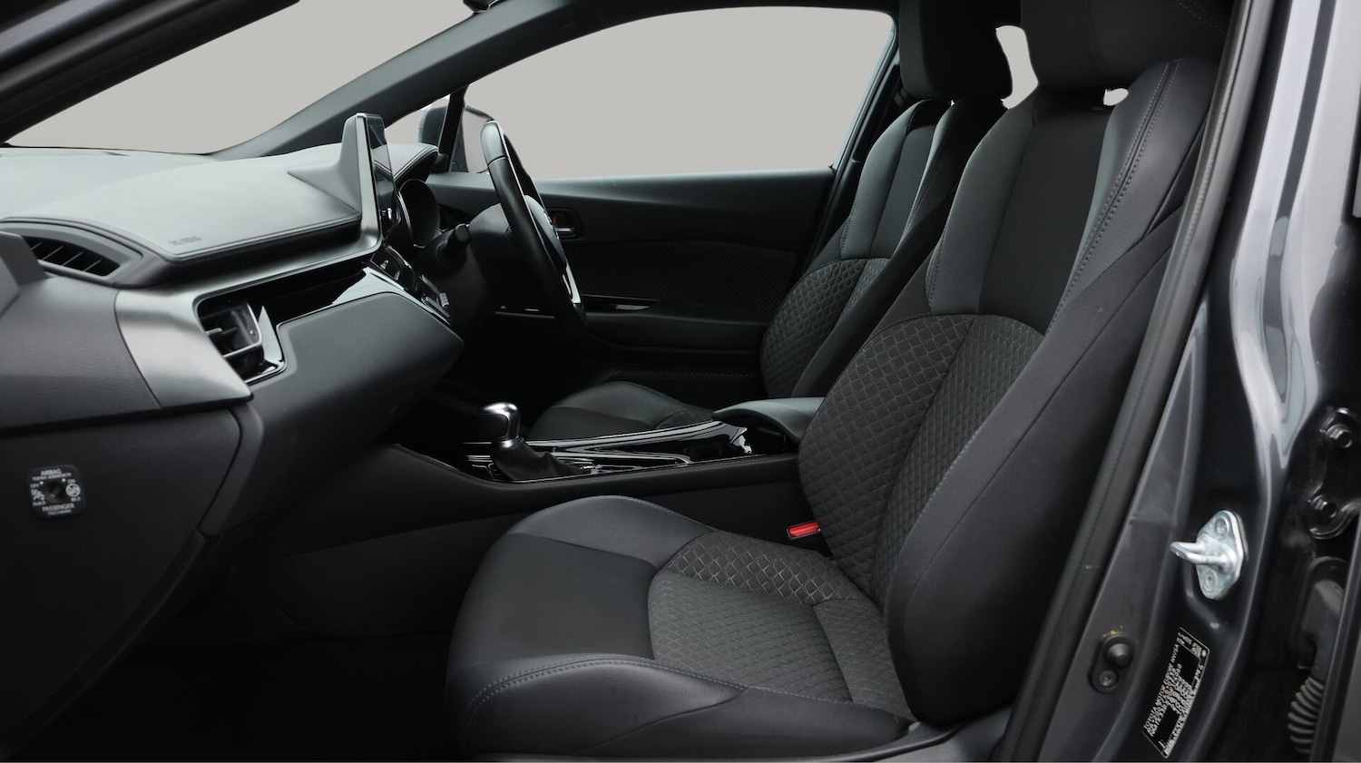 Used Toyota C-HR 2022 for sale - 76473857: Photo 15