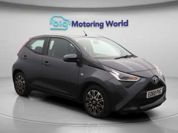 2019 (69) - 1.0 VVT-i X-Play 5dr x-shift
