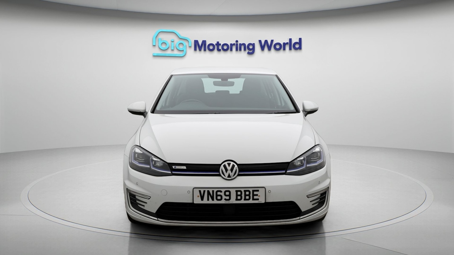 Used Volkswagen Golf 2019 for sale - 77216406: Photo 2