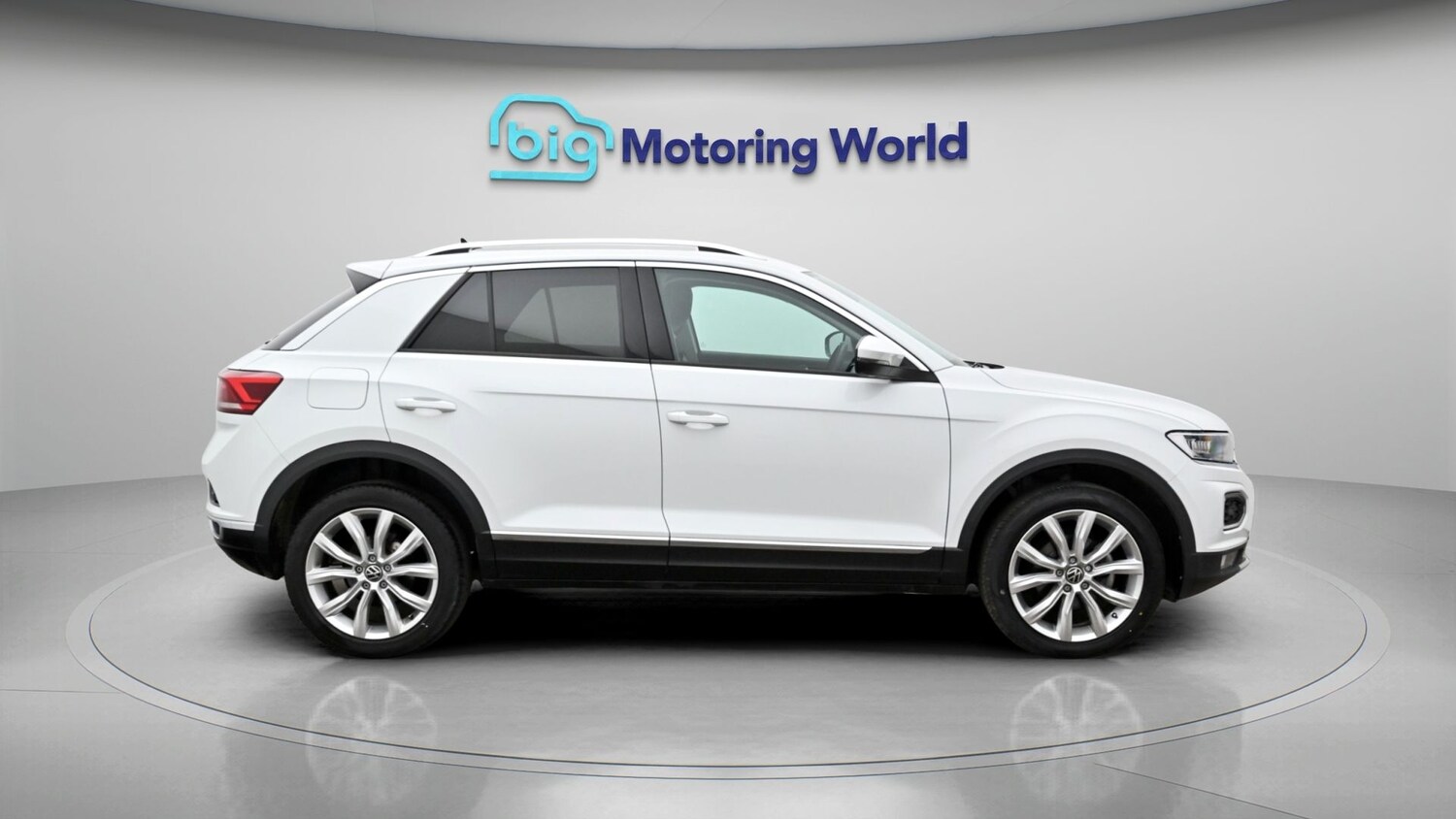 Used Volkswagen T-Roc for sale - 77816896: Photo 8