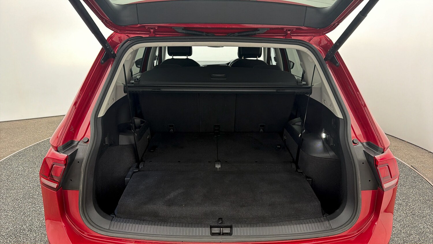 Used Volkswagen Tiguan Allspace 2023 for sale - 78190432: Photo 16