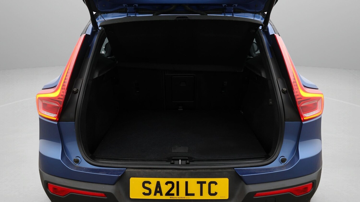 Used Volvo XC40 for sale - 77818066: Photo 17