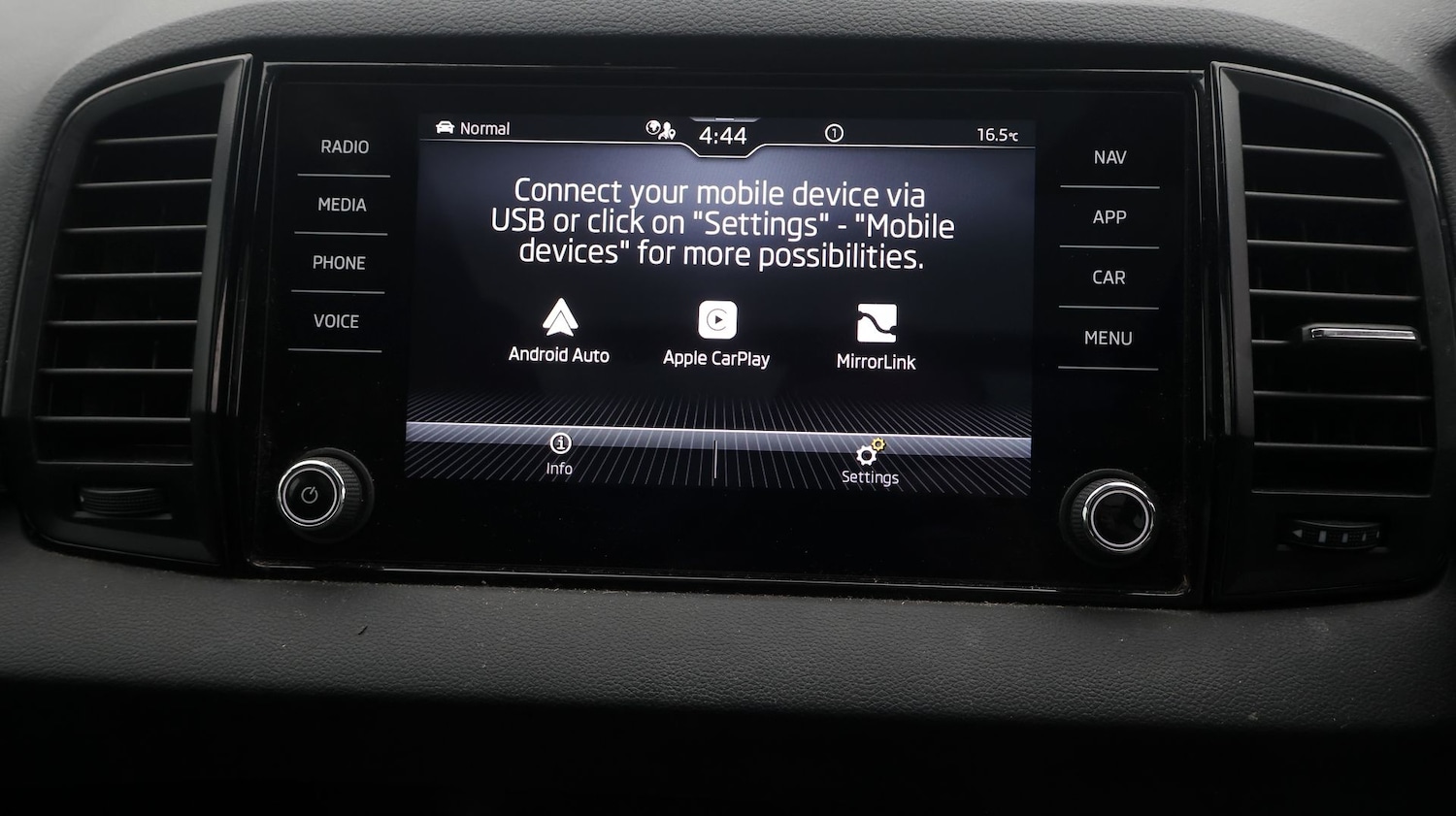 Used Skoda Karoq 2022 for sale - 77460140: Photo 26