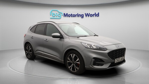 Used Ford Kuga 2022 for sale - 76200420: Photo 2