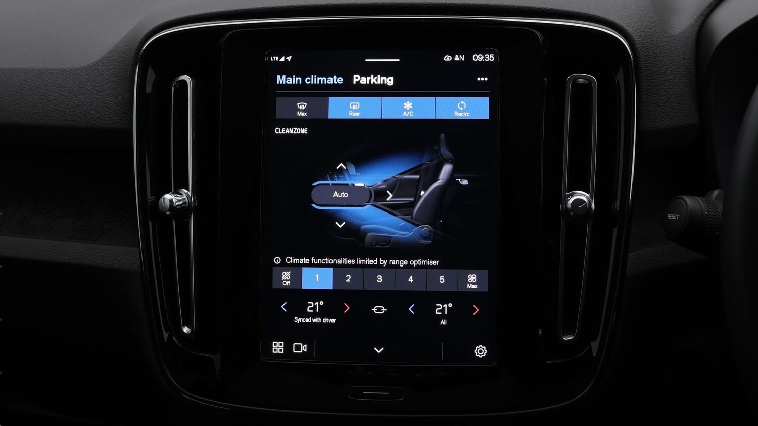 Used Volvo C40 2023 for sale - 77310396: Photo 12